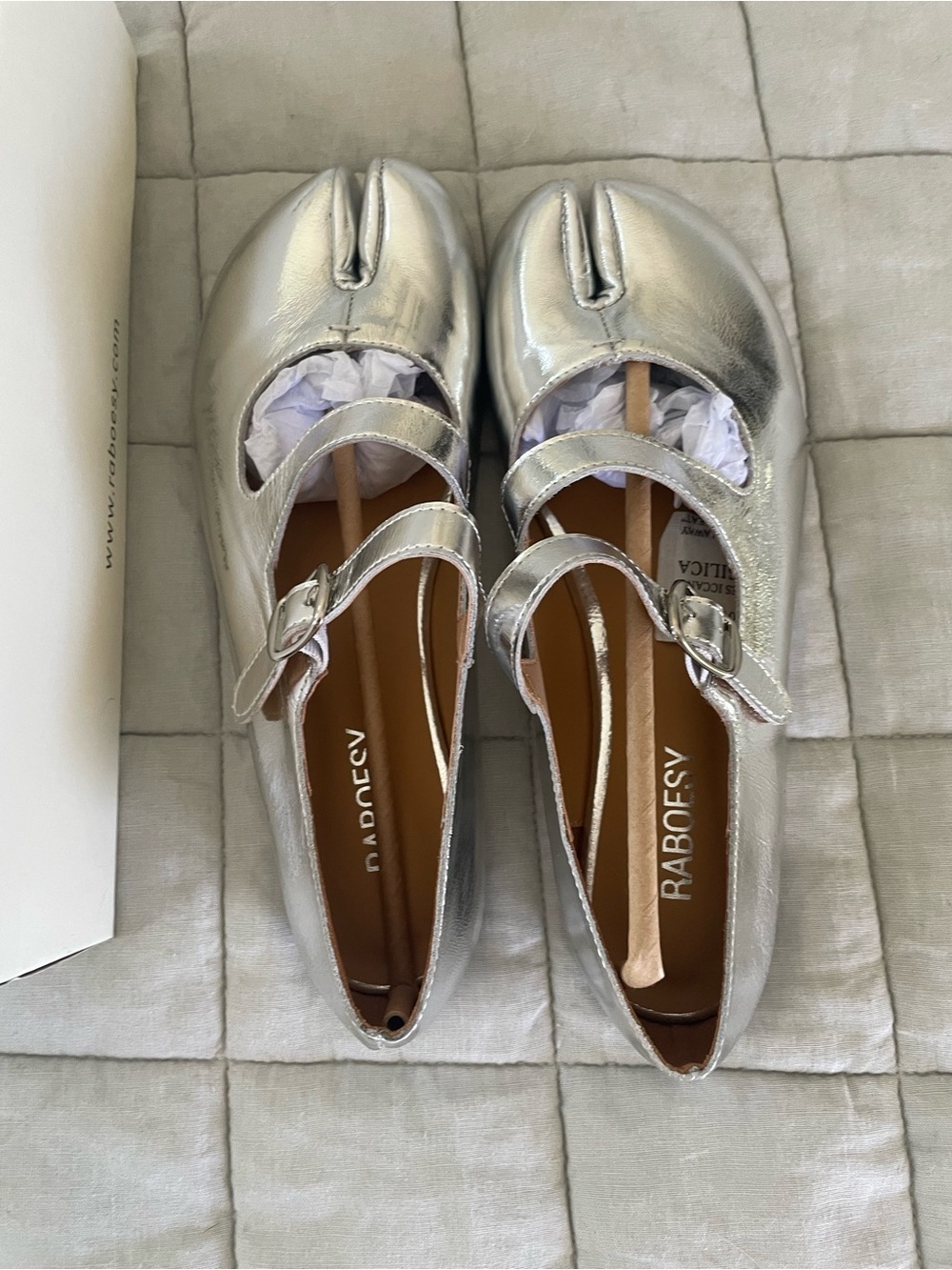 RABOFSY Metallic Silver Split-Toe Mary Jane Flats